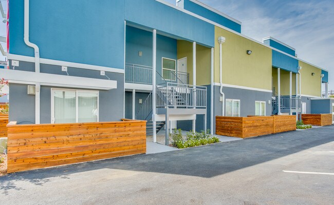 Building Photo - Nuvo Boardwalk