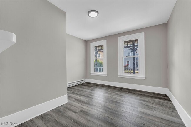 Building Photo - 3701 Chatham Ave