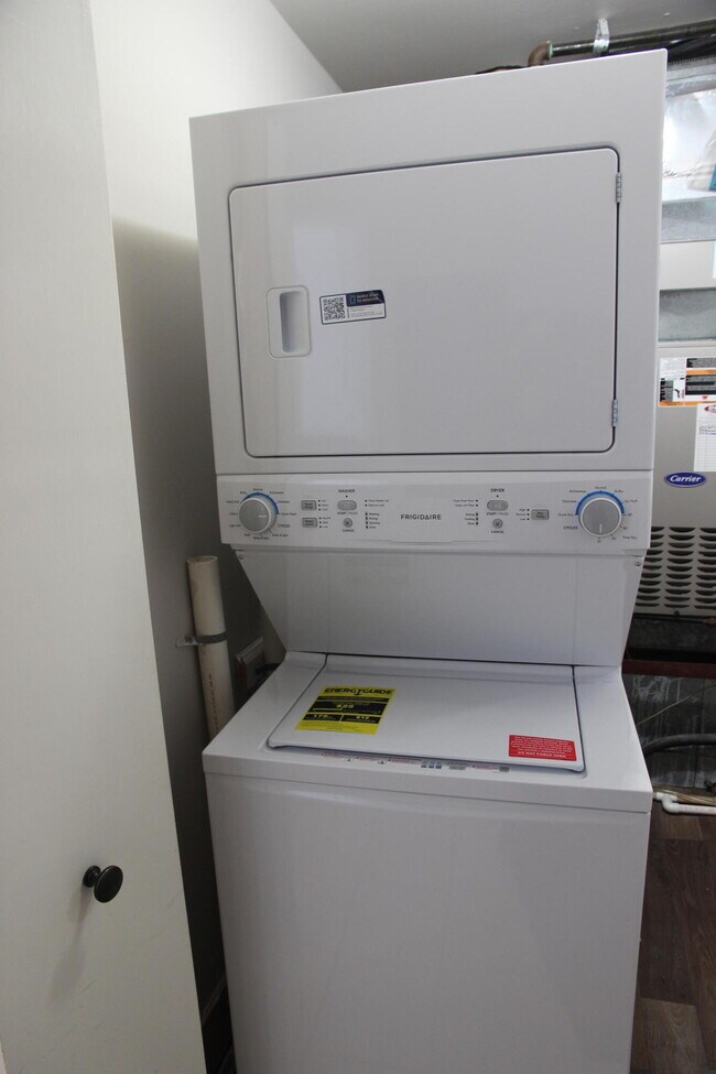 Building Photo - 4259 Packard St