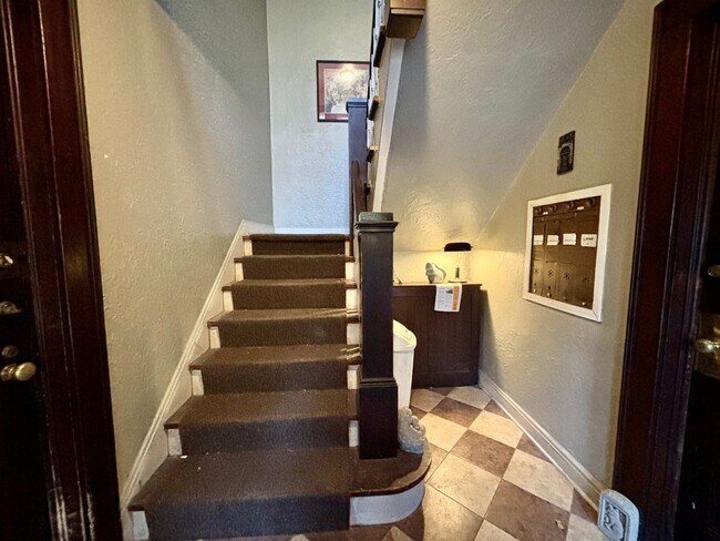 Building Photo - 5017-5019 Wyandotte St