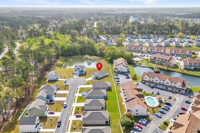Building Photo - 1005 Sennema Cir