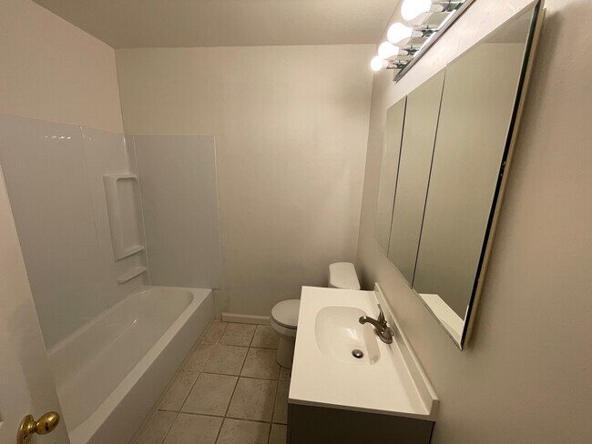 Building Photo - 2510 31st St