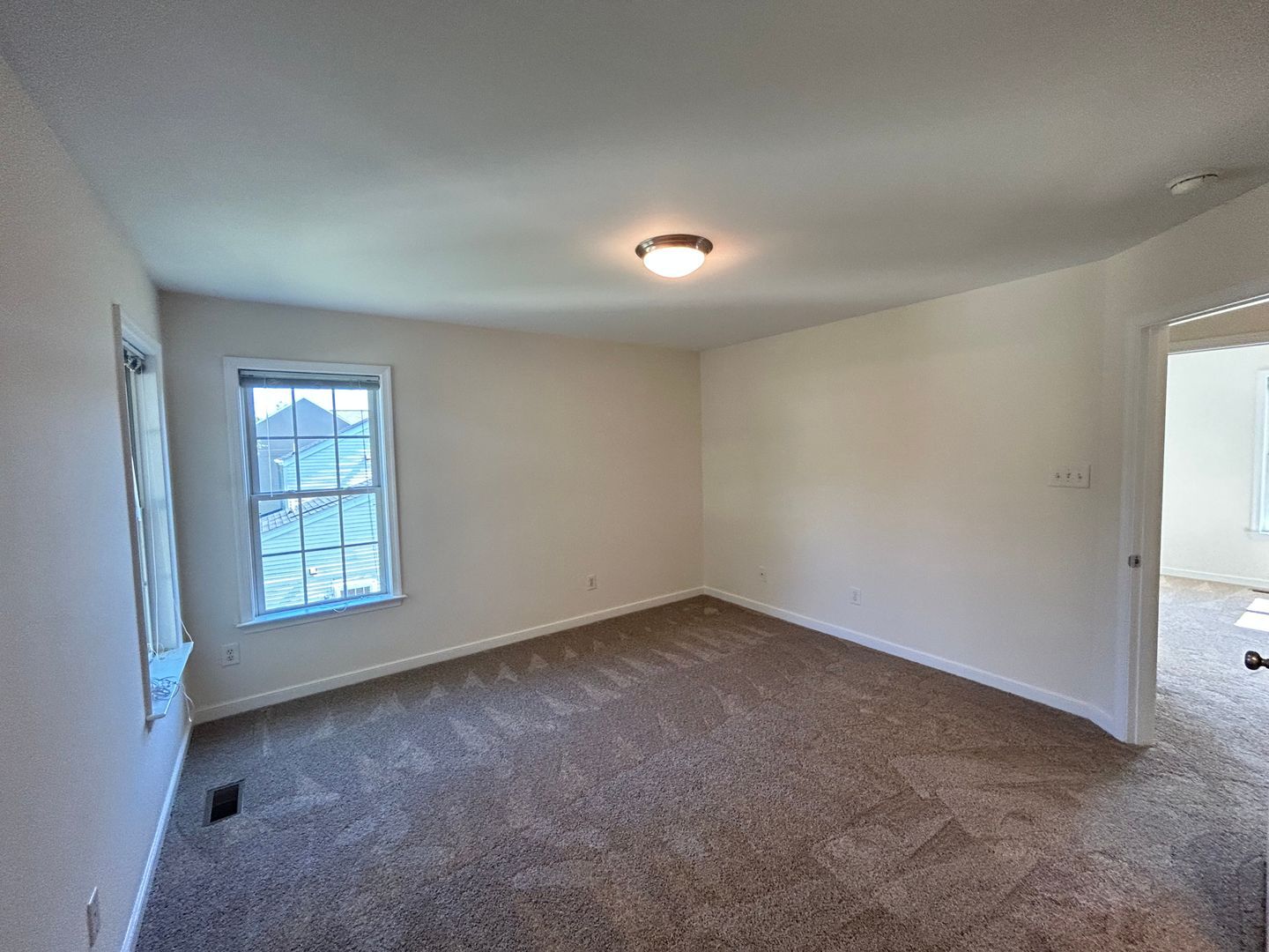 Building Photo - 402 Wilmer Ave