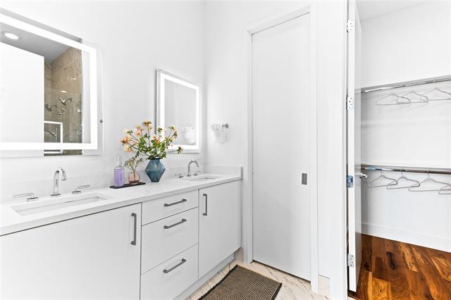 Building Photo - 1906 Annex Ave