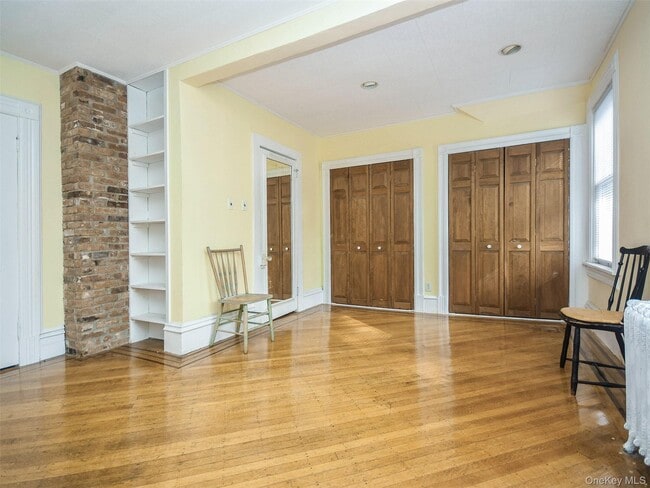 Building Photo - 27 Summit Ave