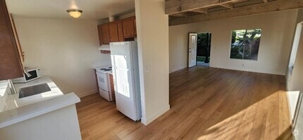 Building Photo - 100 Clearbrook Ln