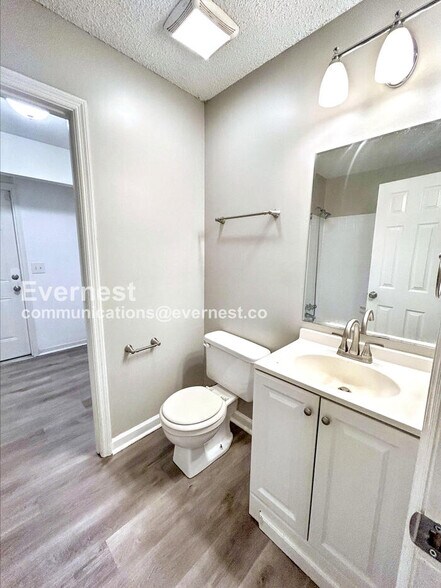 Building Photo - 4228 Valley Grove Dr