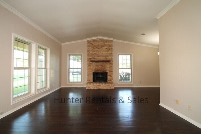 Building Photo - HEAVENLY HEIGHTS HOME