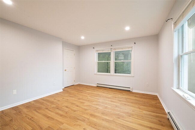 Building Photo - 60 Remington Pl