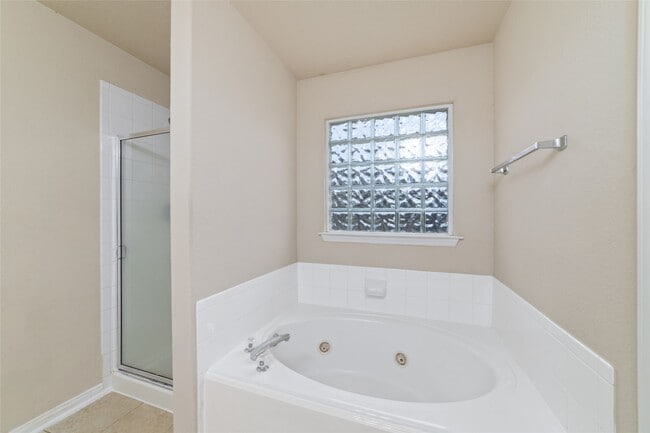 Building Photo - 2727 Chatford Hollow Ln