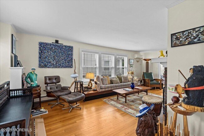 Building Photo - 1503 Comstock St