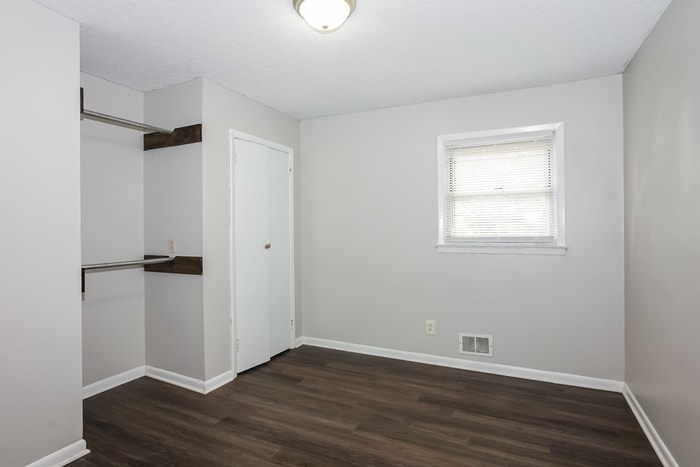 Building Photo - 445 Birch St