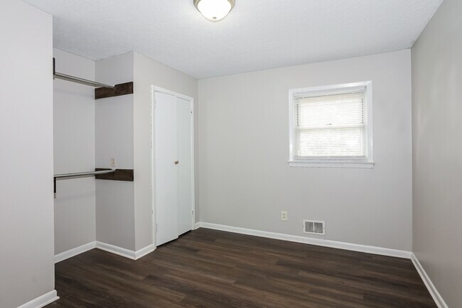 Building Photo - Classic Brick Beauty with 3-bedrooms in North Augusta, SC