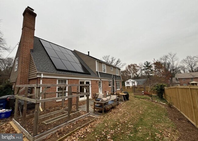 Building Photo - 7000 Old Cabin Ln