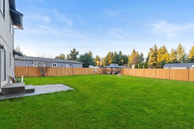 Building Photo - 16522 Mimosa Ct SE