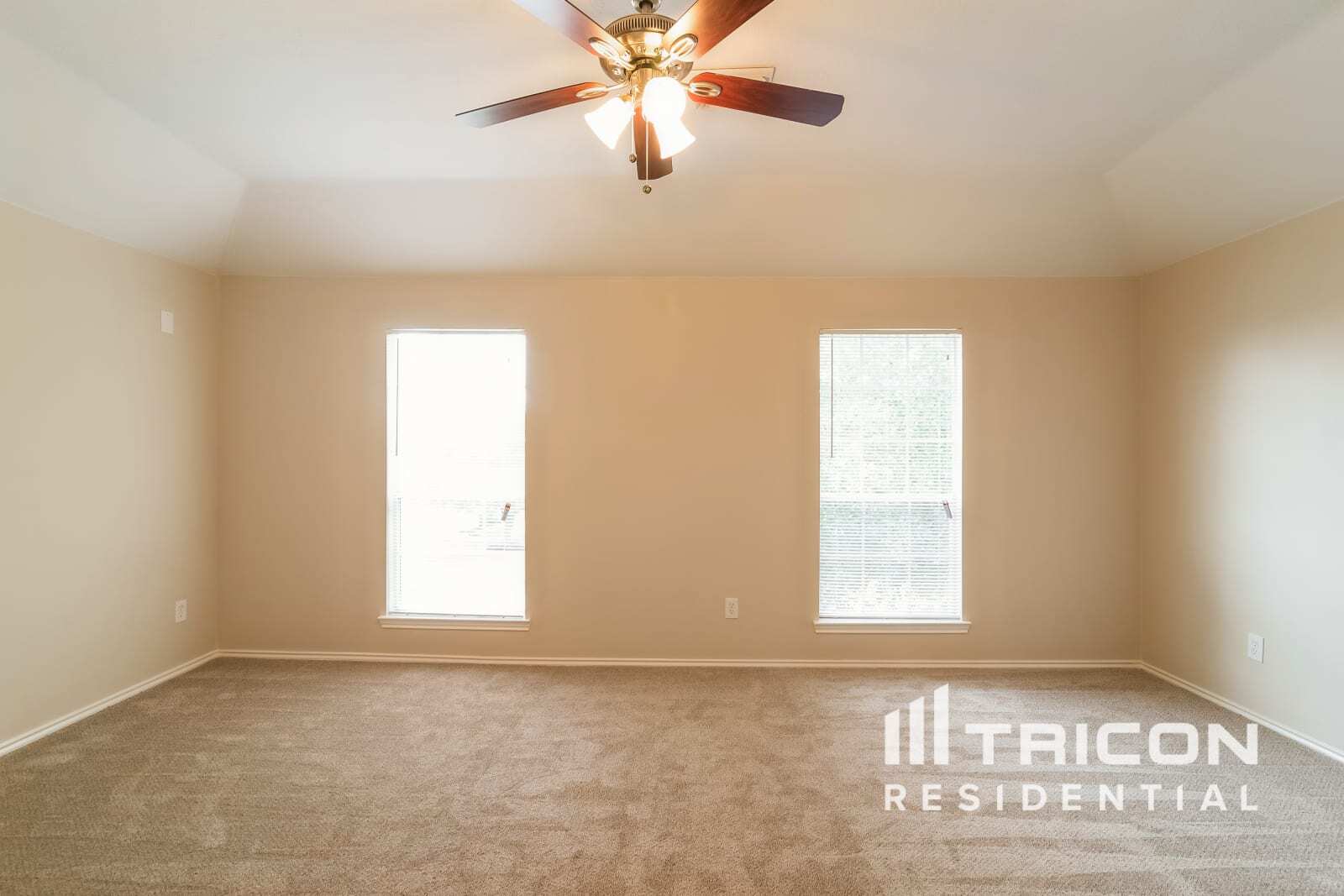 Building Photo - 3703 Bent Springs Ln