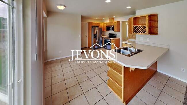 Building Photo - Enjoy this beautiful West Valley home with...