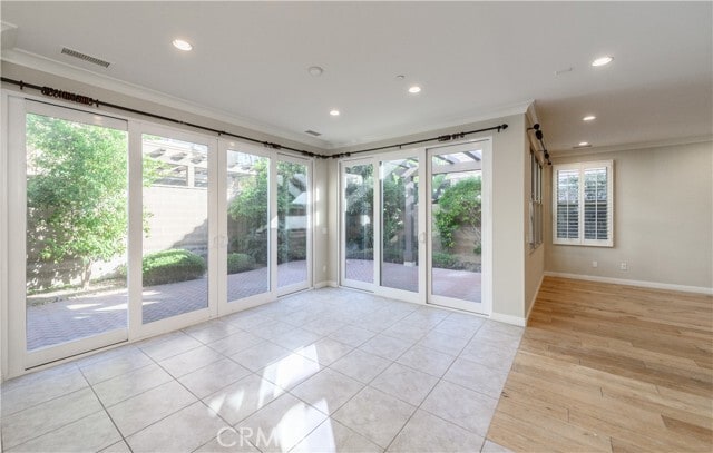 Building Photo - 70 Nassau