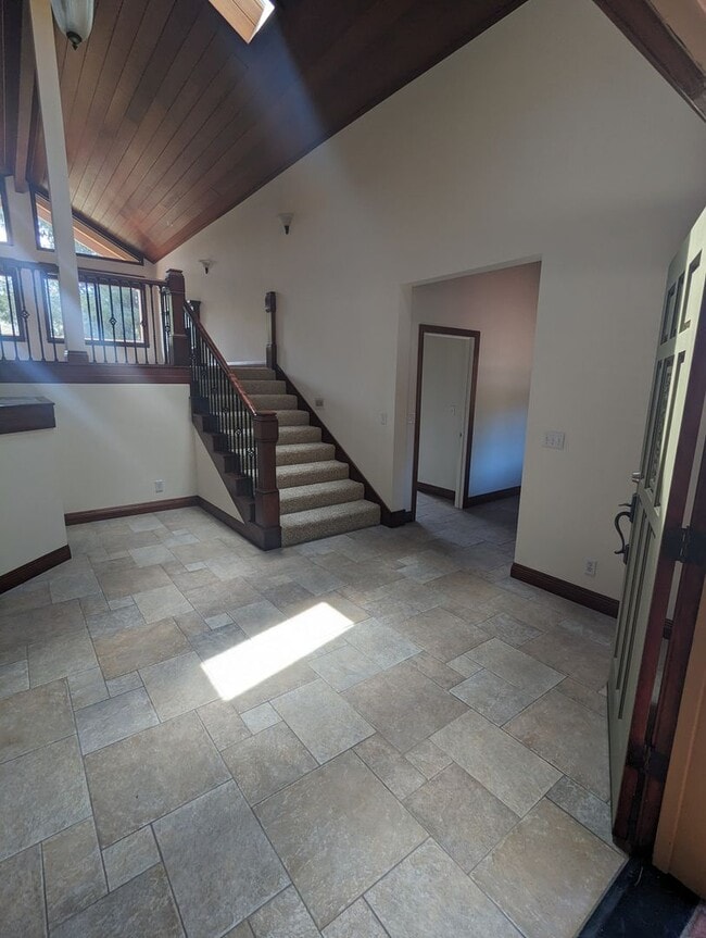 Building Photo - Luxury 5 Bedroom Home in Palo Verde Ranch