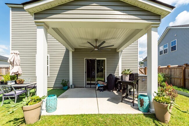 Building Photo - 239 Pine Crest View Dr