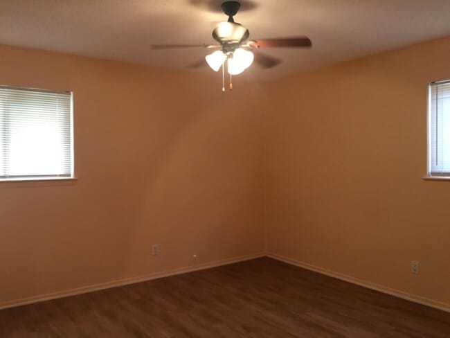 Building Photo - 1810 N 38th St