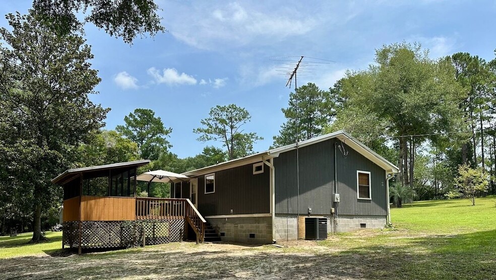 Building Photo - 54 Hardwood Hollow Rd