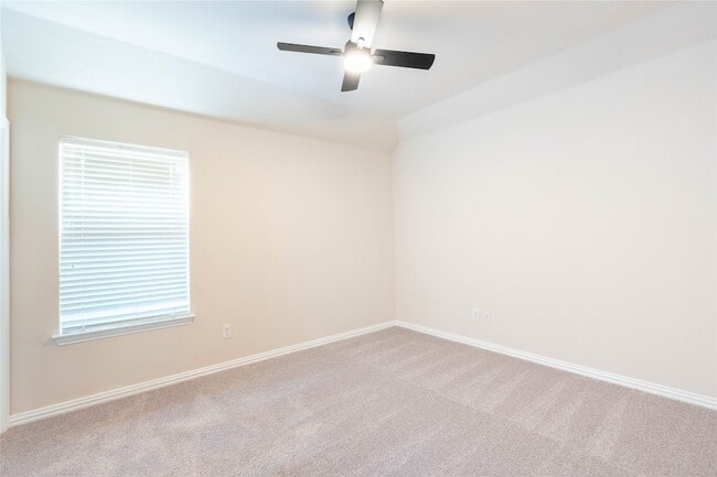 Building Photo - 2725 Tangerine Ln