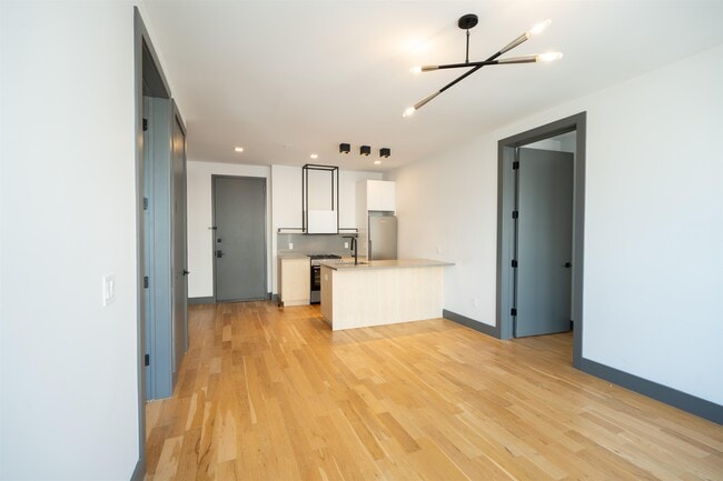 Building Photo - 424 Arlington Ave