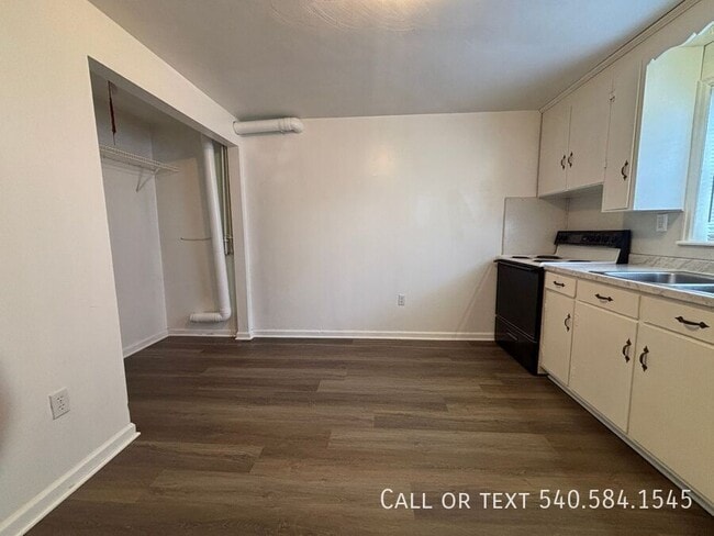 Building Photo - 2826 Idlewild Blvd NE