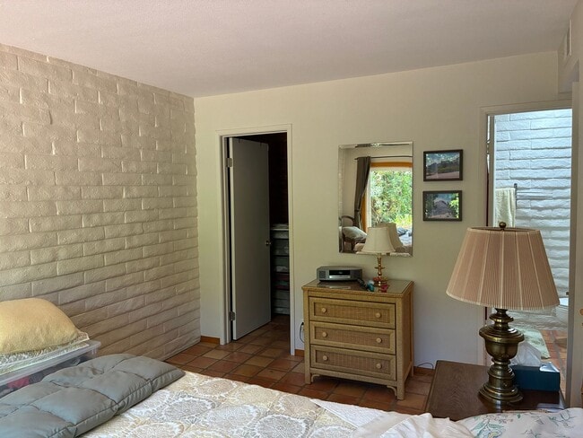 Building Photo - 2125 Bueno Dr