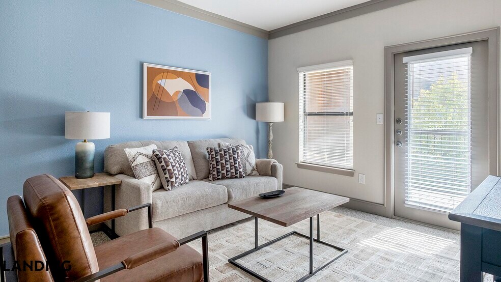 Building Photo - 18021 Kingsland Blvd