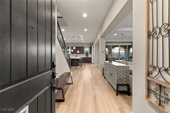 Building Photo - 258 Castellari Dr