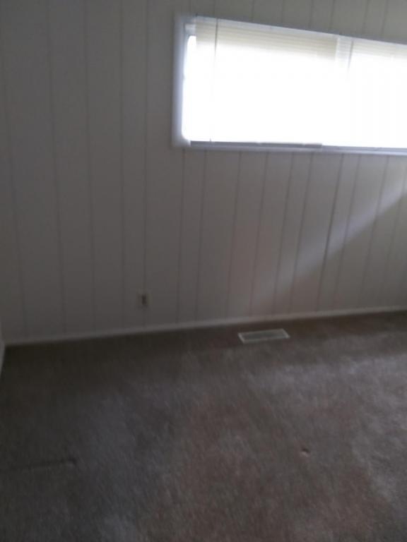 Building Photo - 1210 Blaine Dr