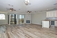Building Photo - 458 Yacht Club Dr