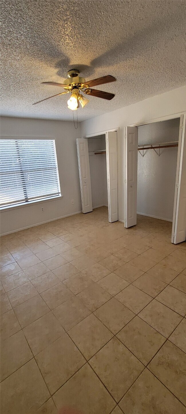 Building Photo - 14413 Tiffer Ln