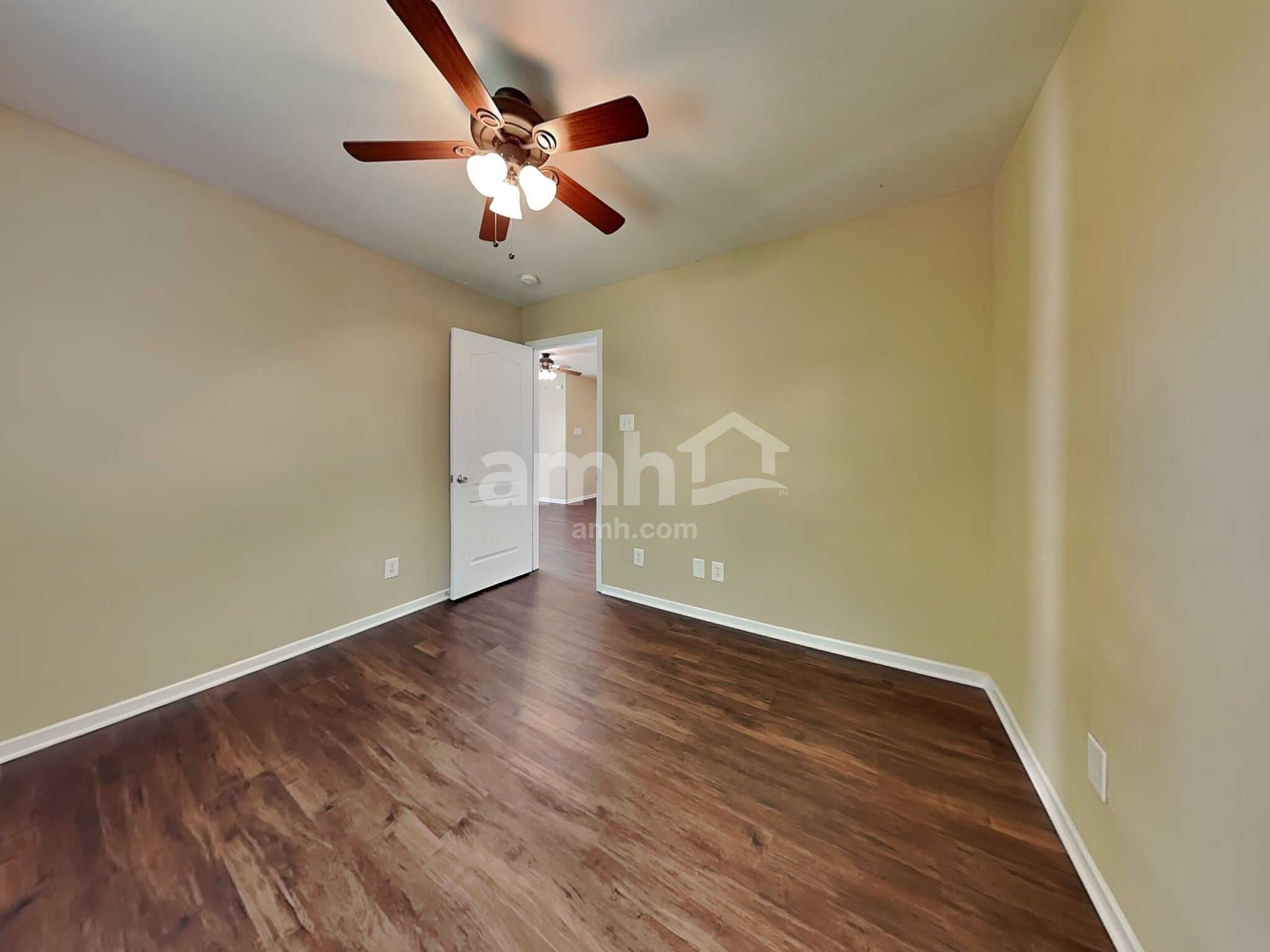 Building Photo - 4112 Lakewood Glen Dr