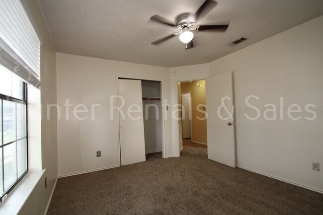 Building Photo - Charming 3-Bedroom Home with New Carpet and Spacious Backyard