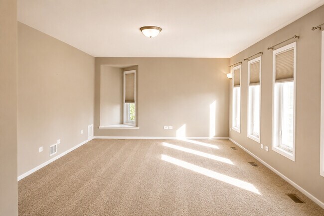 Building Photo - 34191 Horseshoe Ln