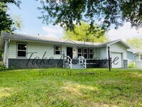 Building Photo - Charming Home in Great Location!