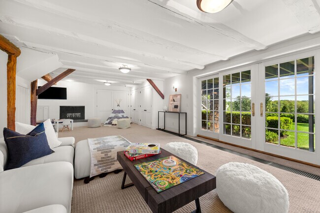 Building Photo - 945 Oenoke Ridge