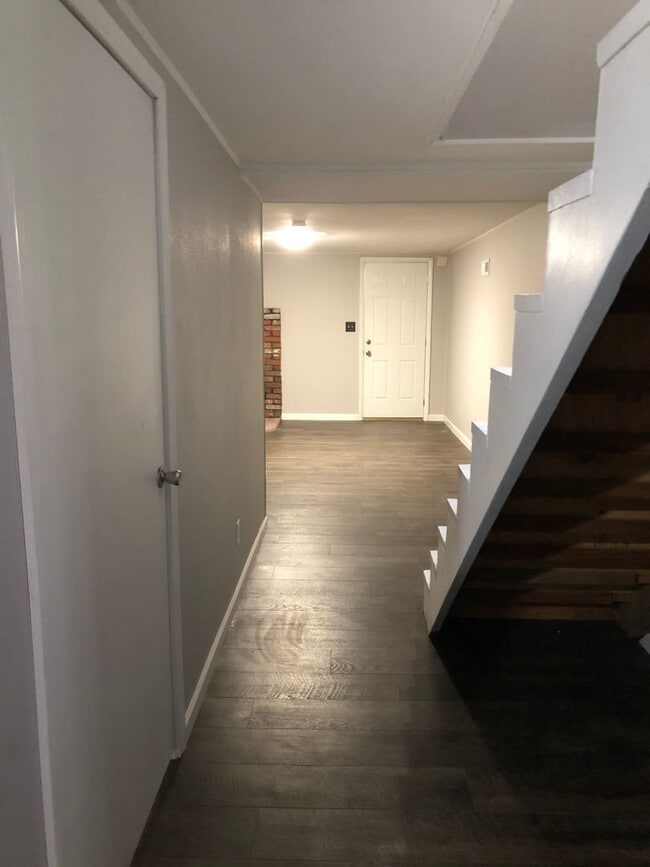 Building Photo - 3 Bedroom 2.5 Bath Home in the country!