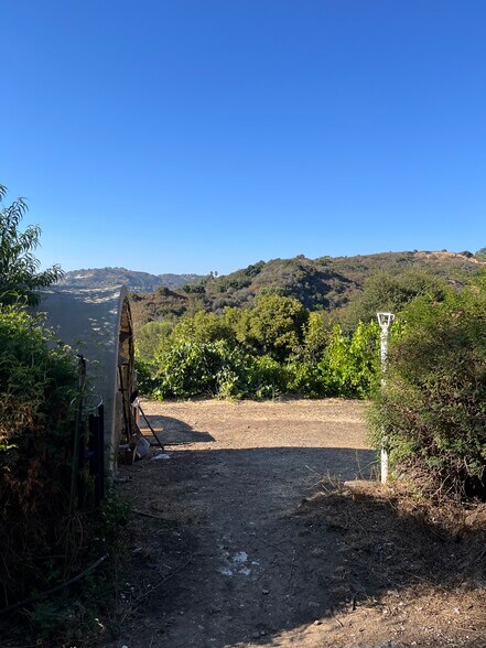 Building Photo - 1124 Rosario Dr