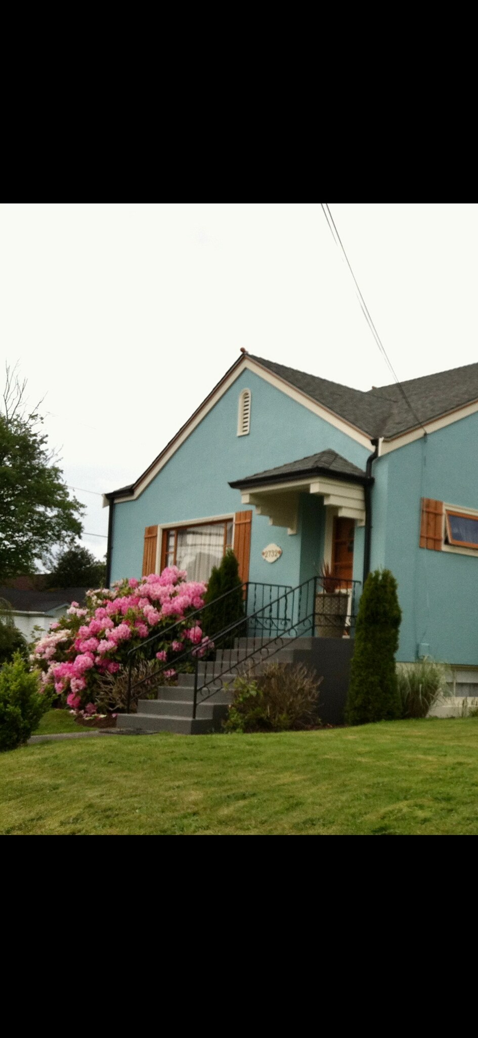 Building Photo - 2732 Eldridge Ave