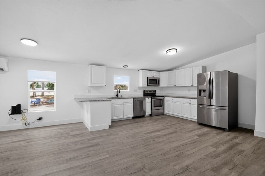 Building Photo - 7180 SW 19th Pl