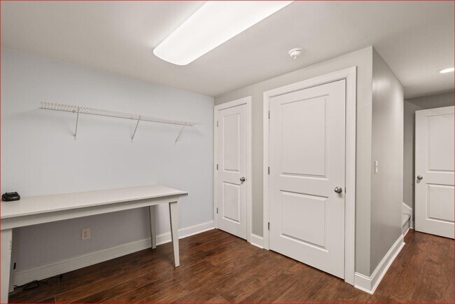 Building Photo - 7324 Shellburne Dr