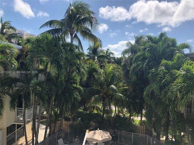 Building Photo - 255 Sunrise Dr