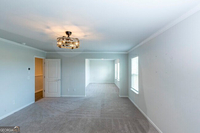 Building Photo - 330 Rexmere Rd
