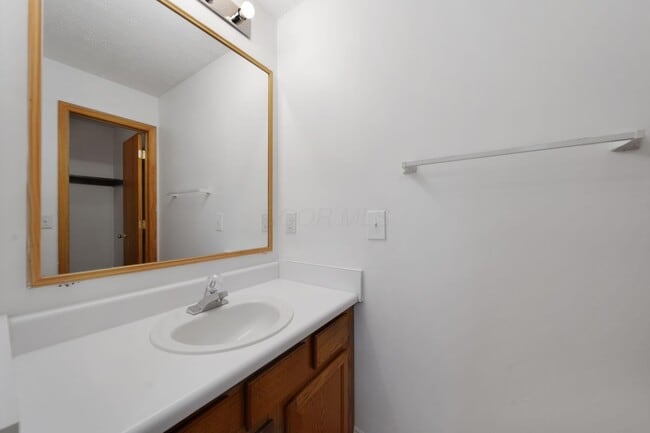 Building Photo - 921 Beechwood Rd
