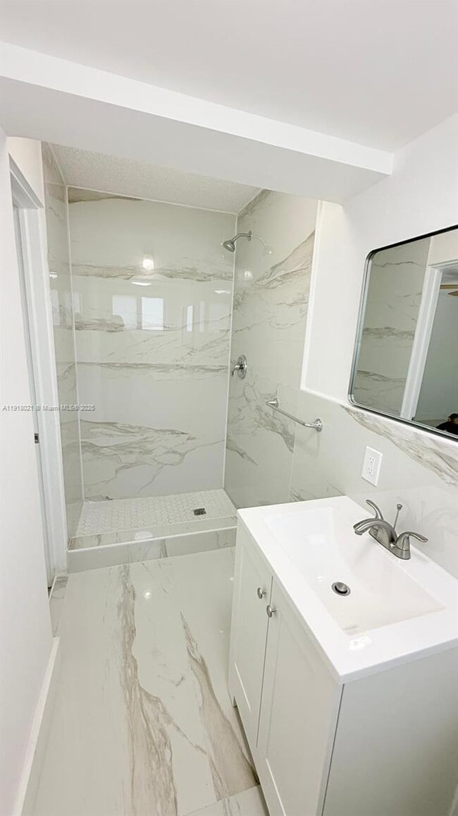 Building Photo - 20337 NE 2nd Ave