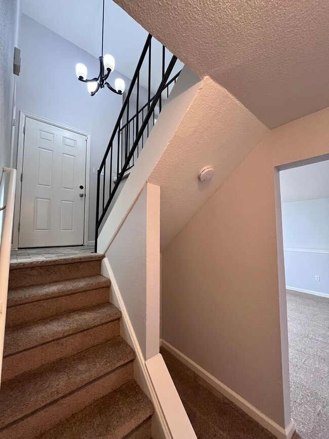 Building Photo - Welcome home to your updated 4-bedroom, 2 ...